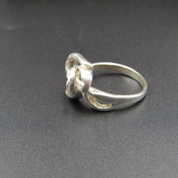 Size 8.5 Sterling Silver Abstract Style Band Ring - Picture 2 of 8